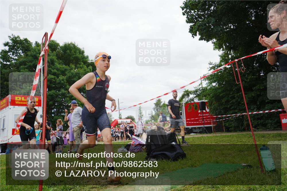 21.06.2026 - 29. Vierlanden-Triathlon LAZAROV Photography http://msf.ph/oto/9862583 21.06.2026 15:02:01 Schwimmen  meine-sportfotos.de