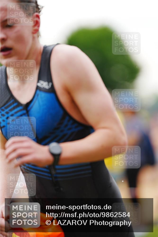 21.06.2026 - 29. Vierlanden-Triathlon LAZAROV Photography http://msf.ph/oto/9862584 21.06.2026 09:53:22 Schwimmen 377, 380, 385 meine-sportfotos.de