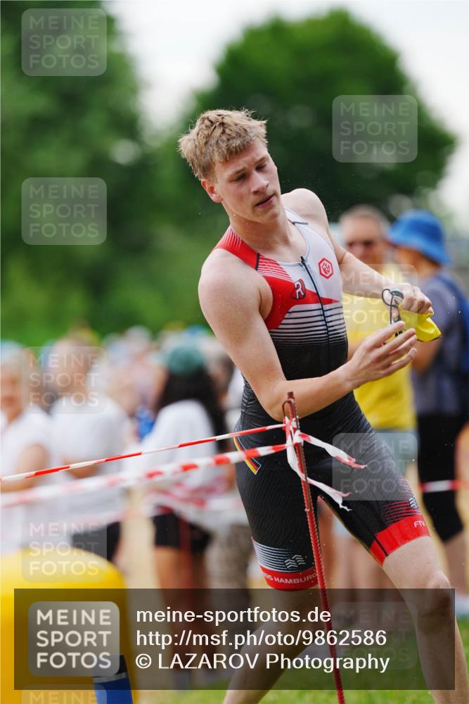 21.06.2026 - 29. Vierlanden-Triathlon LAZAROV Photography http://msf.ph/oto/9862586 21.06.2026 09:53:33 Schwimmen 385 meine-sportfotos.de