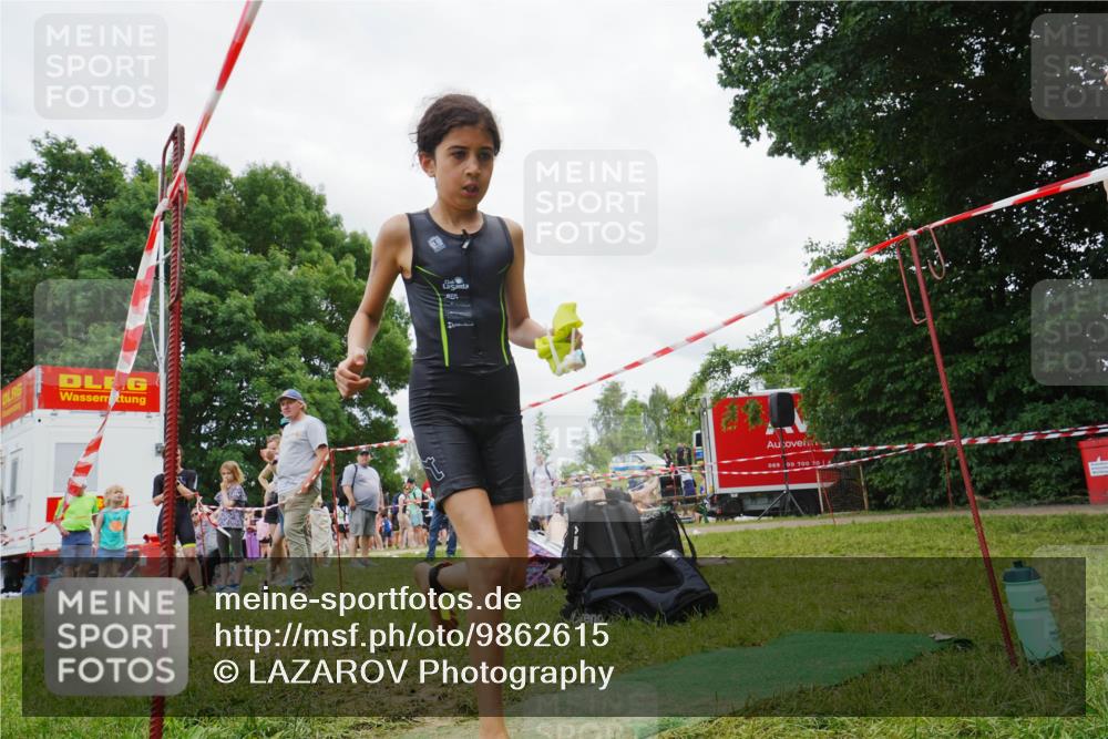 21.06.2026 - 29. Vierlanden-Triathlon LAZAROV Photography http://msf.ph/oto/9862615 21.06.2026 15:02:13 Schwimmen  meine-sportfotos.de
