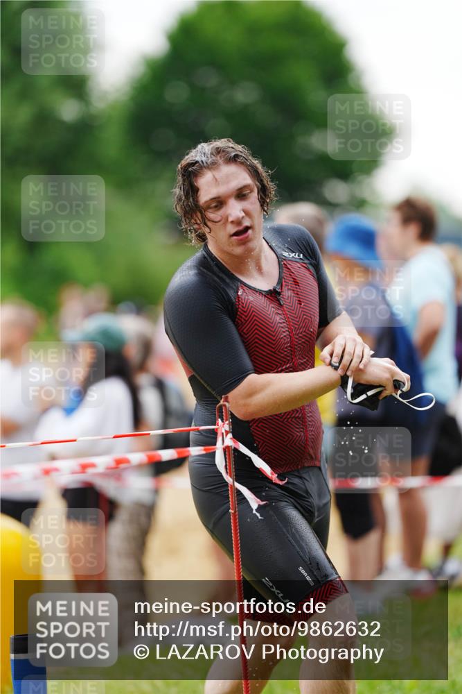 21.06.2026 - 29. Vierlanden-Triathlon LAZAROV Photography http://msf.ph/oto/9862632 21.06.2026 09:55:30 Schwimmen 323 meine-sportfotos.de