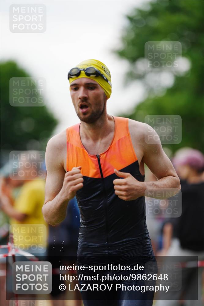 21.06.2026 - 29. Vierlanden-Triathlon LAZAROV Photography http://msf.ph/oto/9862648 21.06.2026 09:56:16 Schwimmen 308, 329, 381, 389 meine-sportfotos.de