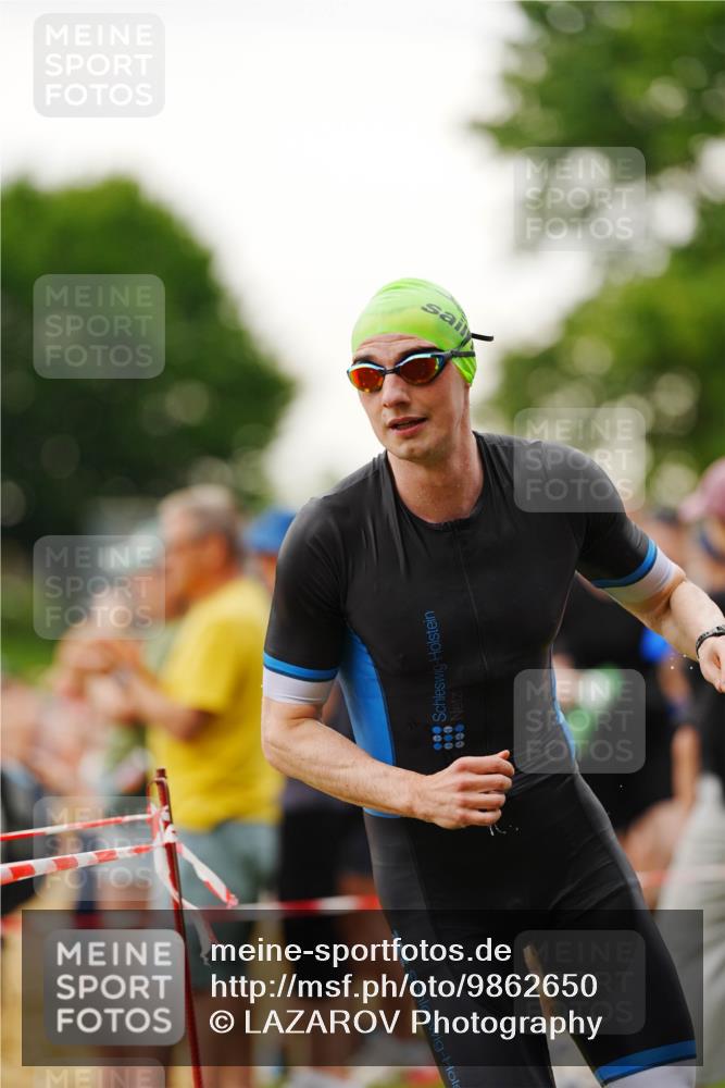 21.06.2026 - 29. Vierlanden-Triathlon LAZAROV Photography http://msf.ph/oto/9862650 21.06.2026 09:56:24 Schwimmen 308, 332 meine-sportfotos.de