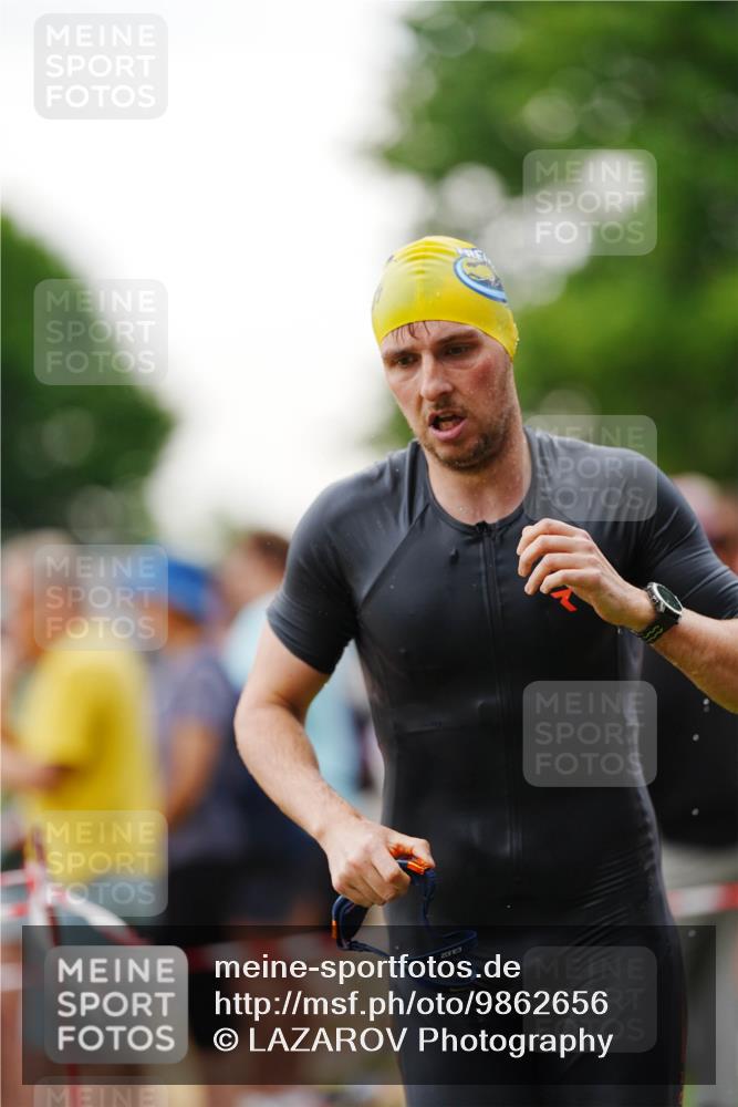 21.06.2026 - 29. Vierlanden-Triathlon LAZAROV Photography http://msf.ph/oto/9862656 21.06.2026 09:56:28 Schwimmen 308, 332, 354 meine-sportfotos.de