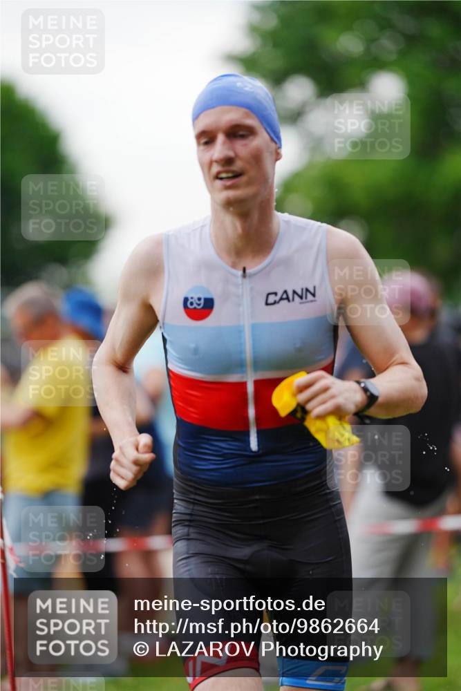 21.06.2026 - 29. Vierlanden-Triathlon LAZAROV Photography http://msf.ph/oto/9862664 21.06.2026 09:56:46 Schwimmen 306, 317, 361, 365 meine-sportfotos.de