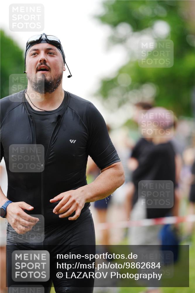 21.06.2026 - 29. Vierlanden-Triathlon LAZAROV Photography http://msf.ph/oto/9862684 21.06.2026 10:00:53 Schwimmen 330, 357 meine-sportfotos.de