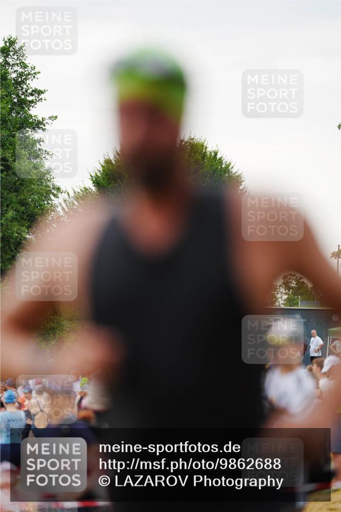21.06.2026 - 29. Vierlanden-Triathlon LAZAROV Photography http://msf.ph/oto/9862688 21.06.2026 10:00:55 Schwimmen 330, 357 meine-sportfotos.de