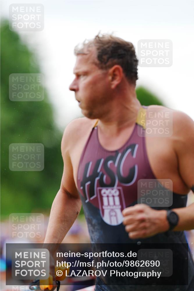 21.06.2026 - 29. Vierlanden-Triathlon LAZAROV Photography http://msf.ph/oto/9862690 21.06.2026 10:03:00 Schwimmen 430 meine-sportfotos.de