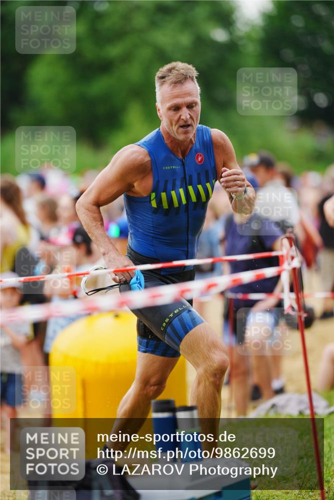 21.06.2026 - 29. Vierlanden-Triathlon LAZAROV Photography http://msf.ph/oto/9862699 21.06.2026 10:03:34 Schwimmen 437 meine-sportfotos.de