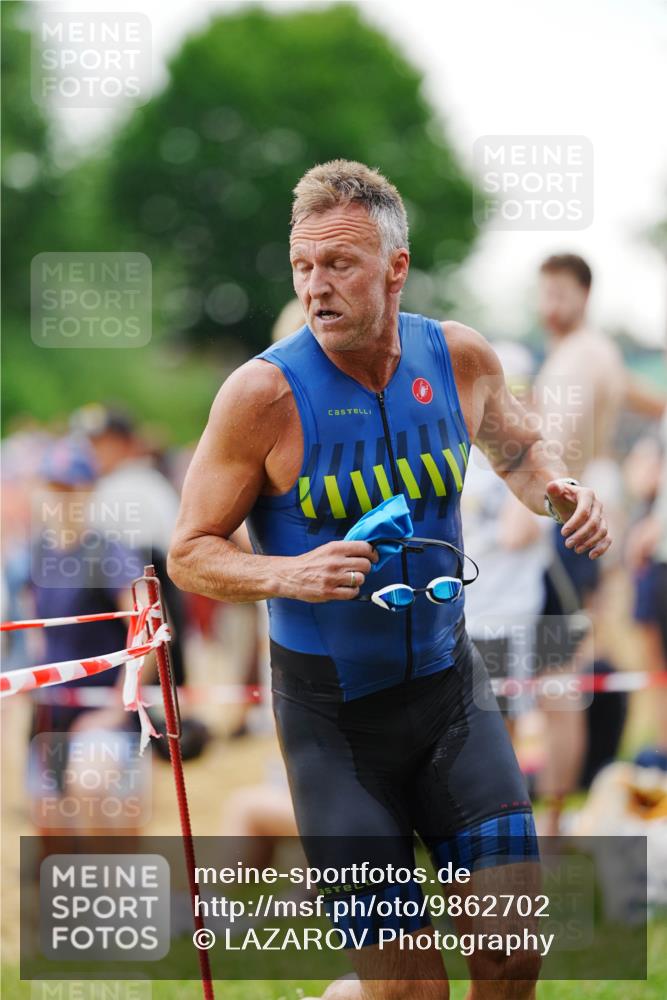 21.06.2026 - 29. Vierlanden-Triathlon LAZAROV Photography http://msf.ph/oto/9862702 21.06.2026 10:03:35 Schwimmen 437 meine-sportfotos.de