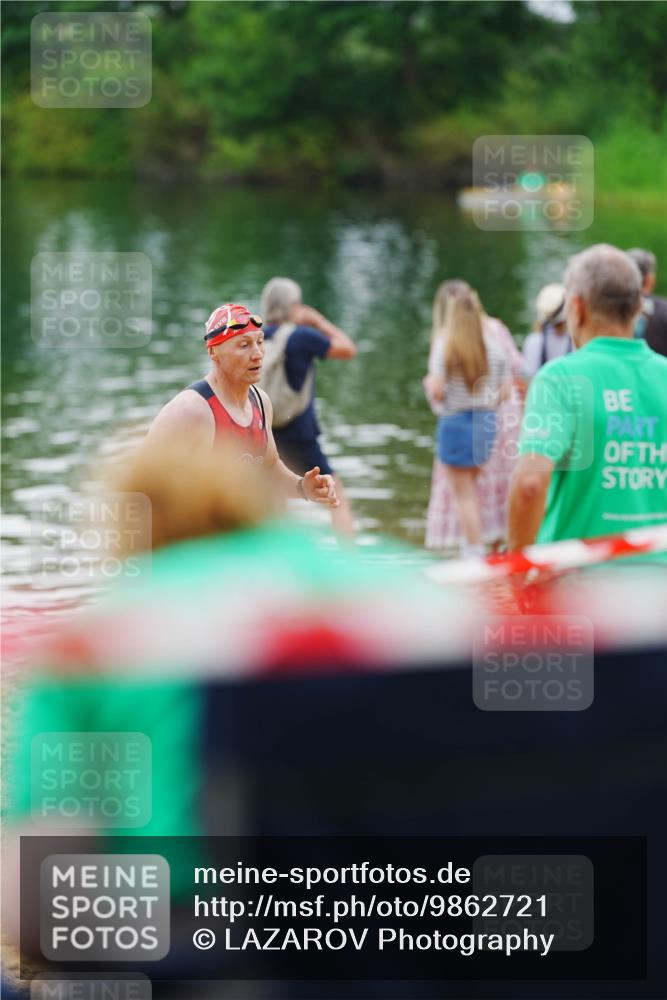 21.06.2026 - 29. Vierlanden-Triathlon LAZAROV Photography http://msf.ph/oto/9862721 21.06.2026 10:04:26 Schwimmen 440 meine-sportfotos.de