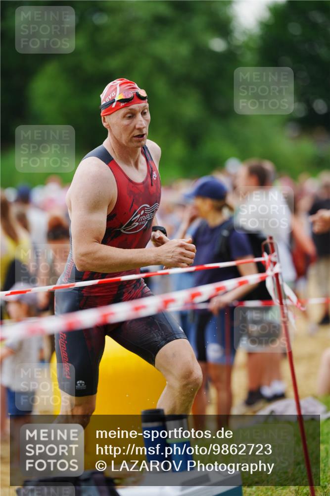 21.06.2026 - 29. Vierlanden-Triathlon LAZAROV Photography http://msf.ph/oto/9862723 21.06.2026 10:04:28 Schwimmen 440 meine-sportfotos.de