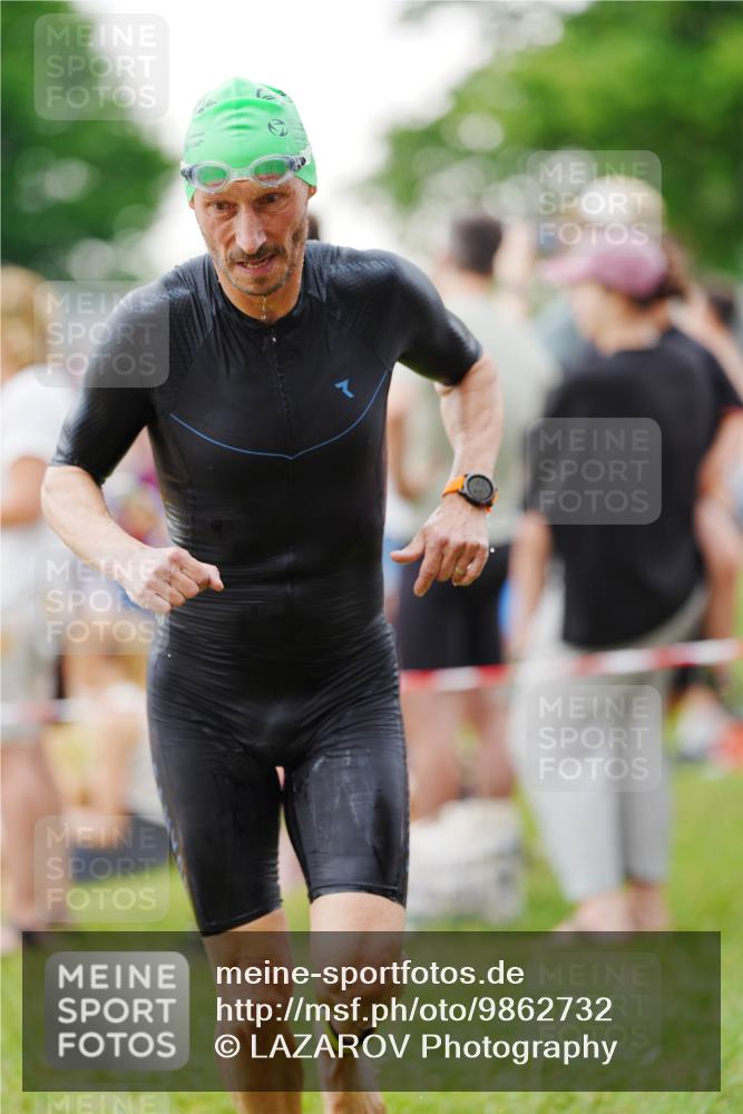 21.06.2026 - 29. Vierlanden-Triathlon LAZAROV Photography http://msf.ph/oto/9862732 21.06.2026 10:05:15 Schwimmen 431 meine-sportfotos.de