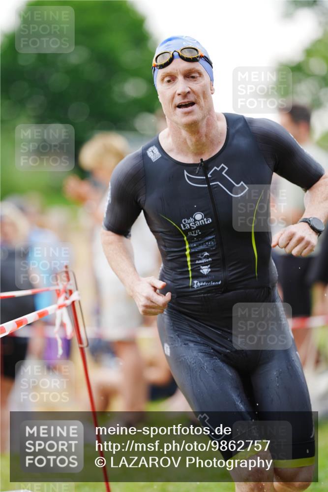 21.06.2026 - 29. Vierlanden-Triathlon LAZAROV Photography http://msf.ph/oto/9862757 21.06.2026 10:06:17 Schwimmen 438, 444, 464 meine-sportfotos.de