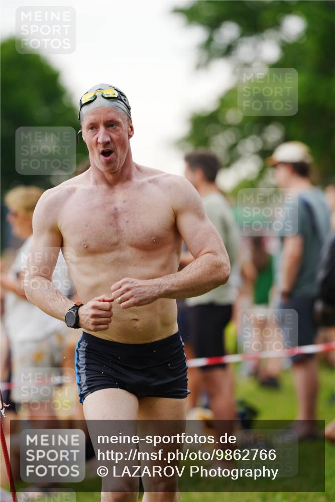 21.06.2026 - 29. Vierlanden-Triathlon LAZAROV Photography http://msf.ph/oto/9862766 21.06.2026 10:06:24 Schwimmen 438, 444, 458, 464, 467 meine-sportfotos.de