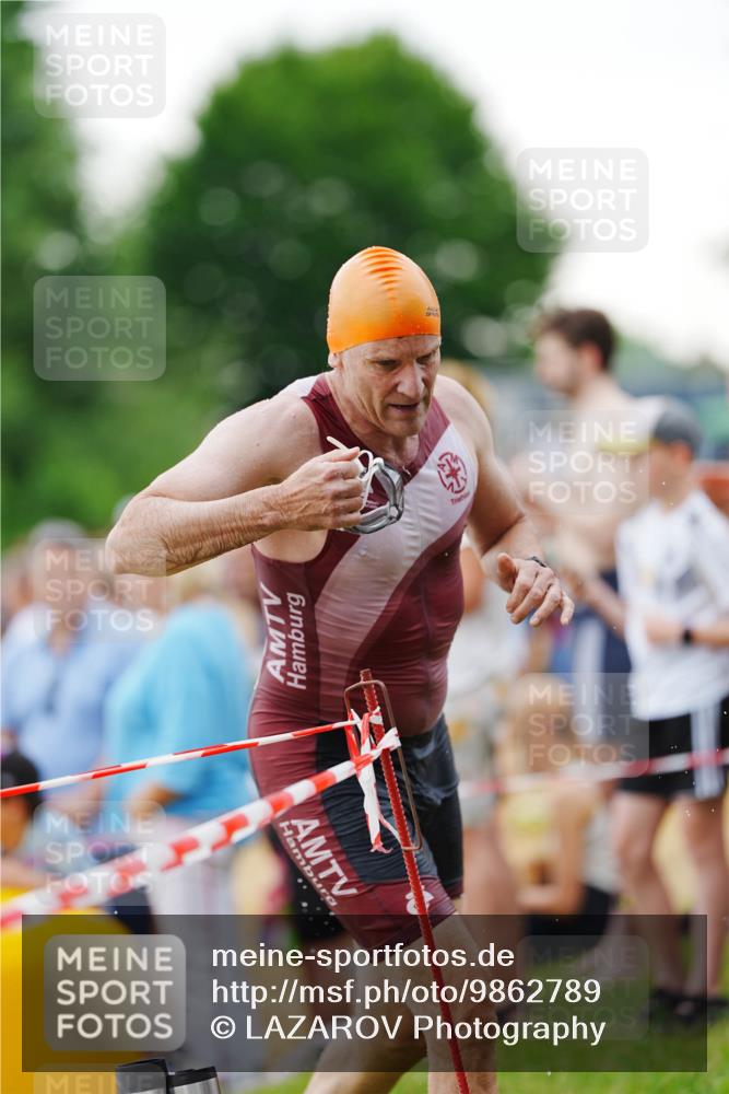 21.06.2026 - 29. Vierlanden-Triathlon LAZAROV Photography http://msf.ph/oto/9862789 21.06.2026 10:06:51 Schwimmen 394, 410, 417, 443, 447 meine-sportfotos.de