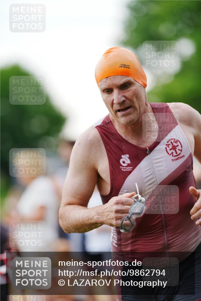 21.06.2026 - 29. Vierlanden-Triathlon LAZAROV Photography http://msf.ph/oto/9862794 21.06.2026 10:06:52 Schwimmen 394, 410, 417, 443, 447 meine-sportfotos.de