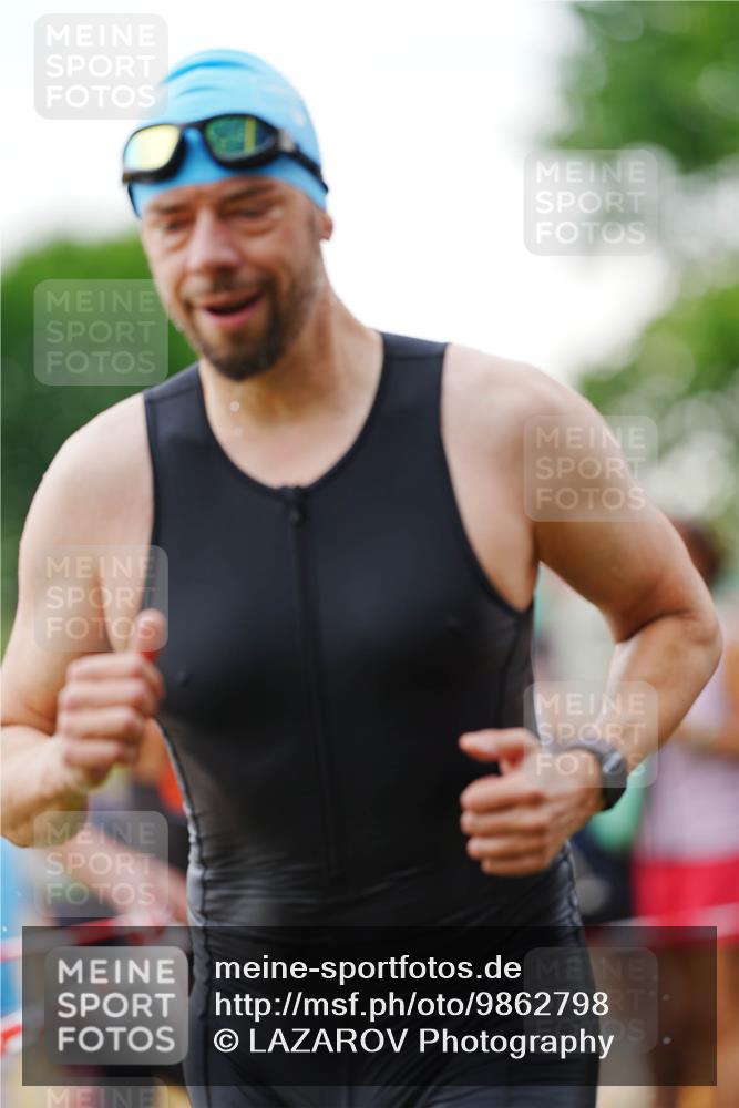 21.06.2026 - 29. Vierlanden-Triathlon LAZAROV Photography http://msf.ph/oto/9862798 21.06.2026 10:06:54 Schwimmen 394, 409, 417, 443, 447 meine-sportfotos.de