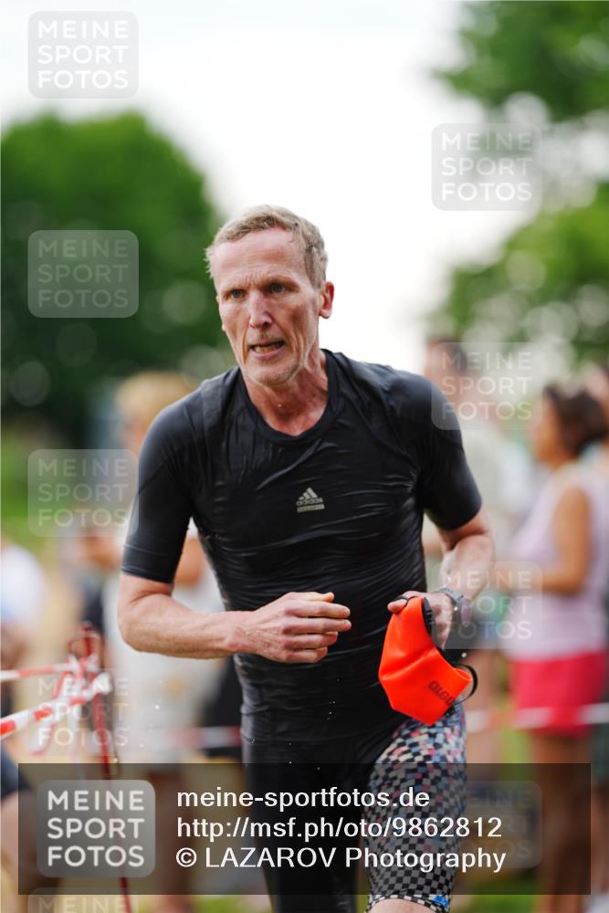 21.06.2026 - 29. Vierlanden-Triathlon LAZAROV Photography http://msf.ph/oto/9862812 21.06.2026 10:07:38 Schwimmen 424, 442, 468, 475 meine-sportfotos.de