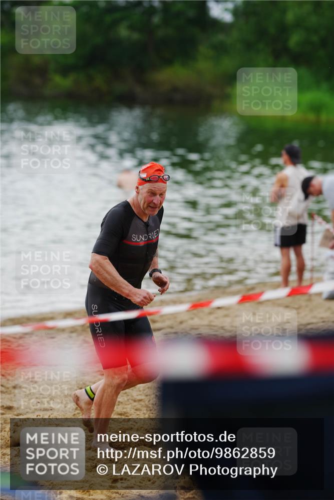 21.06.2026 - 29. Vierlanden-Triathlon LAZAROV Photography http://msf.ph/oto/9862859 21.06.2026 10:08:55 Schwimmen 455 meine-sportfotos.de