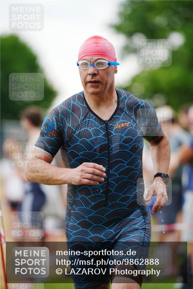 21.06.2026 - 29. Vierlanden-Triathlon LAZAROV Photography http://msf.ph/oto/9862888 21.06.2026 10:09:31 Schwimmen 406, 439, 470 meine-sportfotos.de
