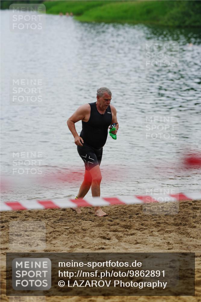 21.06.2026 - 29. Vierlanden-Triathlon LAZAROV Photography http://msf.ph/oto/9862891 21.06.2026 10:09:37 Schwimmen 400, 439 meine-sportfotos.de