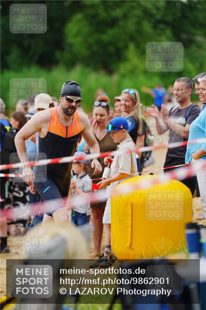 21.06.2026 - 29. Vierlanden-Triathlon LAZAROV Photography http://msf.ph/oto/9862901 21.06.2026 10:09:57 Schwimmen 427 meine-sportfotos.de