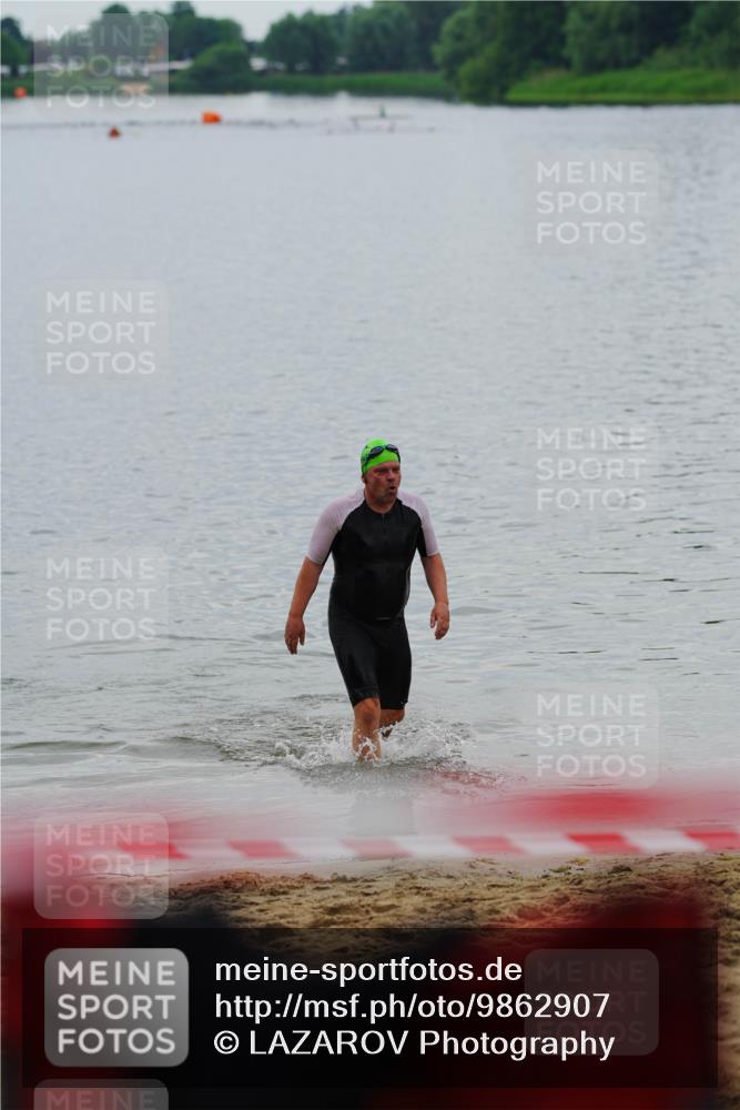 21.06.2026 - 29. Vierlanden-Triathlon LAZAROV Photography http://msf.ph/oto/9862907 21.06.2026 10:10:58 Schwimmen  meine-sportfotos.de