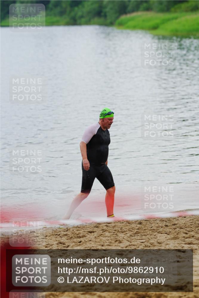 21.06.2026 - 29. Vierlanden-Triathlon LAZAROV Photography http://msf.ph/oto/9862910 21.06.2026 10:11:01 Schwimmen 461 meine-sportfotos.de