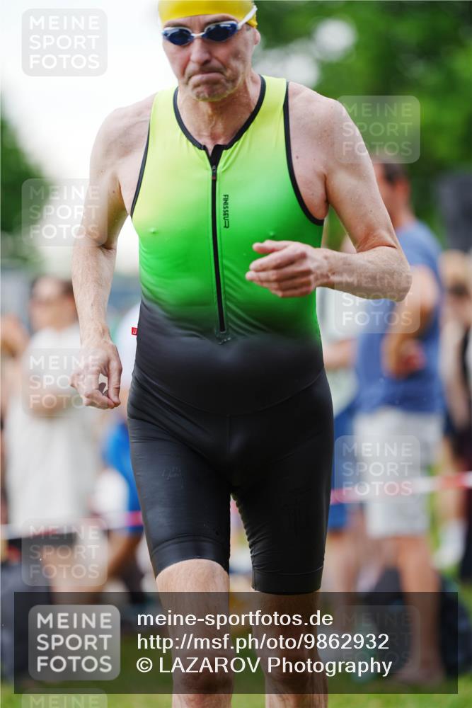 21.06.2026 - 29. Vierlanden-Triathlon LAZAROV Photography http://msf.ph/oto/9862932 21.06.2026 10:12:43 Schwimmen 401, 423 meine-sportfotos.de