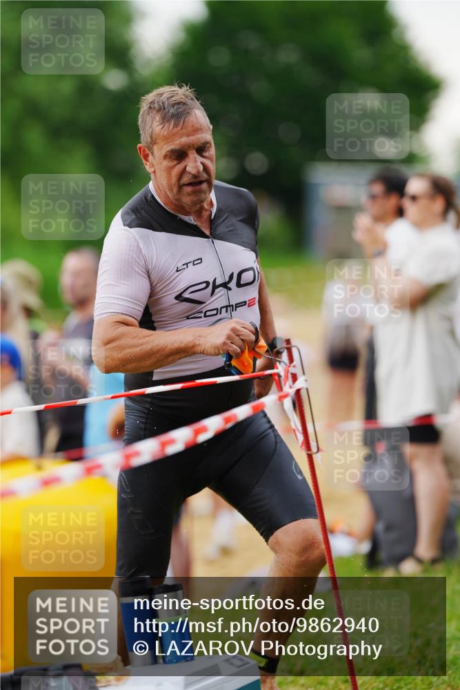 21.06.2026 - 29. Vierlanden-Triathlon LAZAROV Photography http://msf.ph/oto/9862940 21.06.2026 10:12:59 Schwimmen 396, 542 meine-sportfotos.de