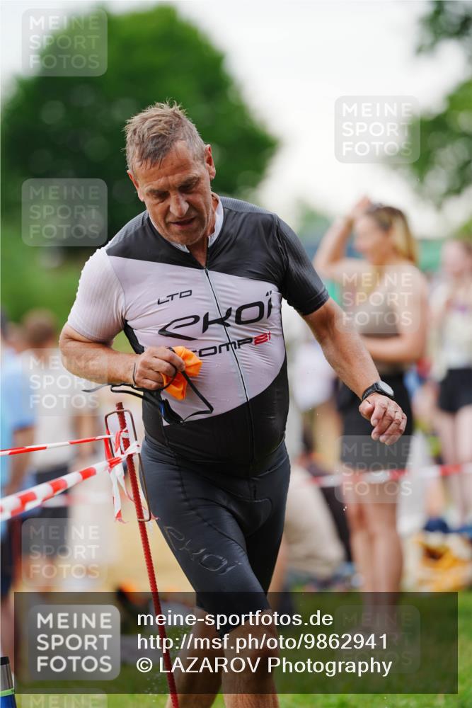 21.06.2026 - 29. Vierlanden-Triathlon LAZAROV Photography http://msf.ph/oto/9862941 21.06.2026 10:13:00 Schwimmen 396, 542 meine-sportfotos.de