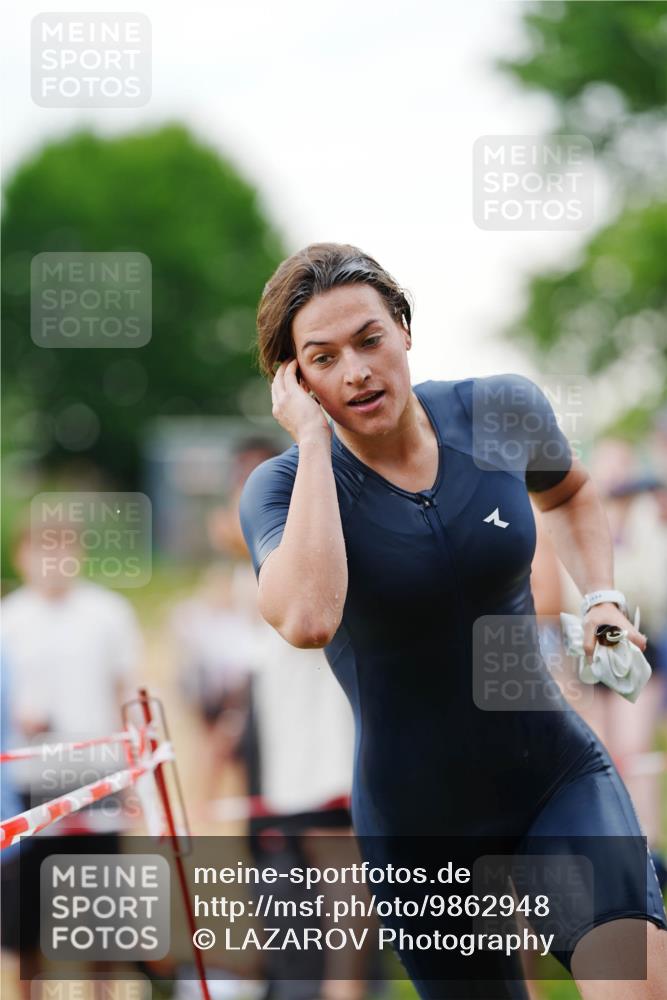 21.06.2026 - 29. Vierlanden-Triathlon LAZAROV Photography http://msf.ph/oto/9862948 21.06.2026 10:13:06 Schwimmen 396, 542, 549 meine-sportfotos.de