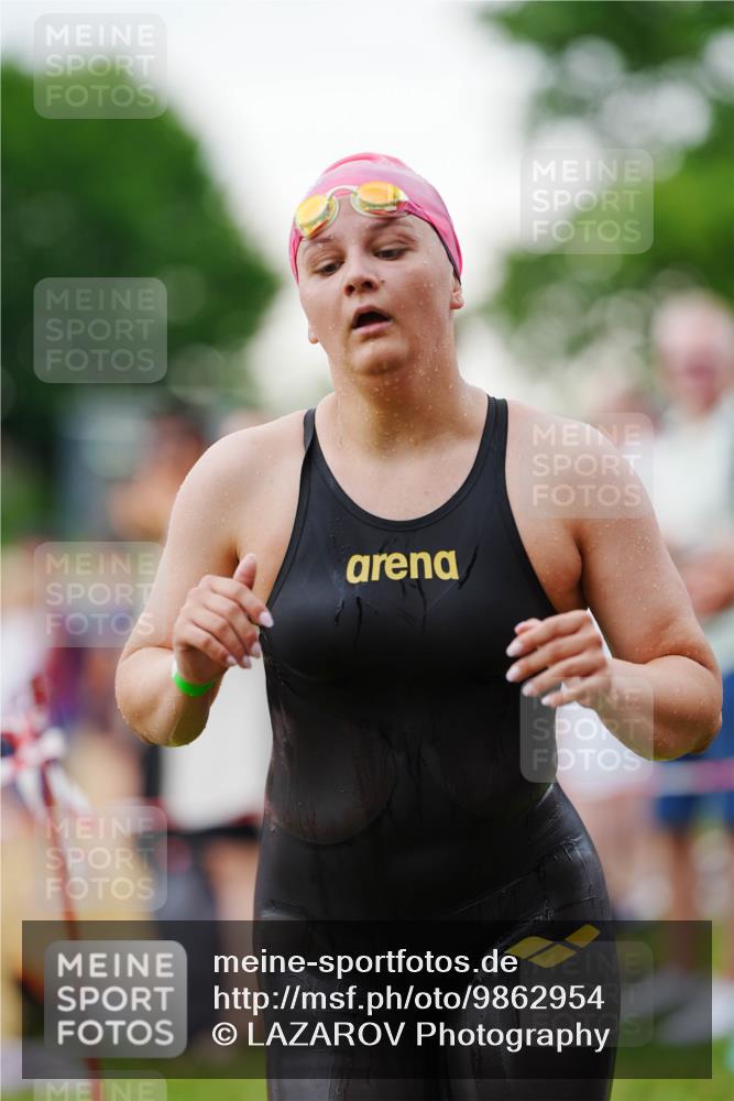 21.06.2026 - 29. Vierlanden-Triathlon LAZAROV Photography http://msf.ph/oto/9862954 21.06.2026 10:13:21 Schwimmen 549, 620 meine-sportfotos.de