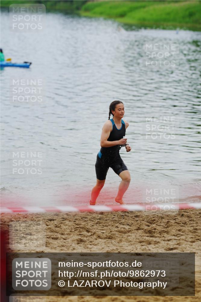 21.06.2026 - 29. Vierlanden-Triathlon LAZAROV Photography http://msf.ph/oto/9862973 21.06.2026 10:15:01 Schwimmen 509, 545 meine-sportfotos.de