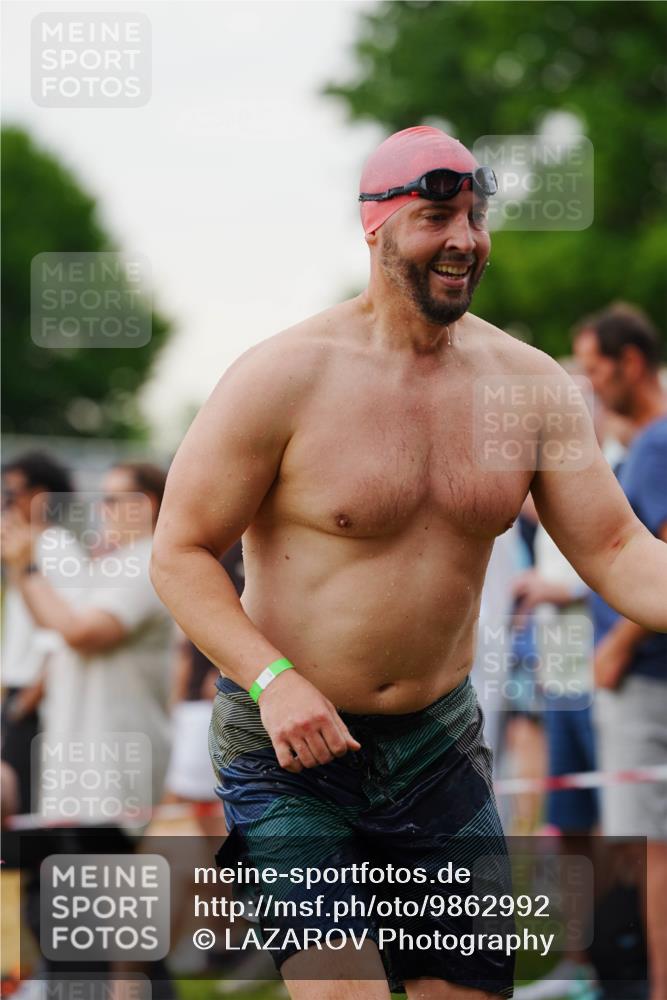 21.06.2026 - 29. Vierlanden-Triathlon LAZAROV Photography http://msf.ph/oto/9862992 21.06.2026 10:15:29 Schwimmen 496, 564, 584, 614, 621 meine-sportfotos.de