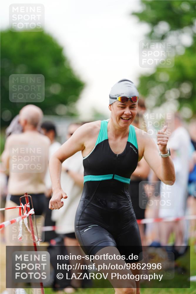 21.06.2026 - 29. Vierlanden-Triathlon LAZAROV Photography http://msf.ph/oto/9862996 21.06.2026 10:15:32 Schwimmen 496, 584, 614, 621 meine-sportfotos.de
