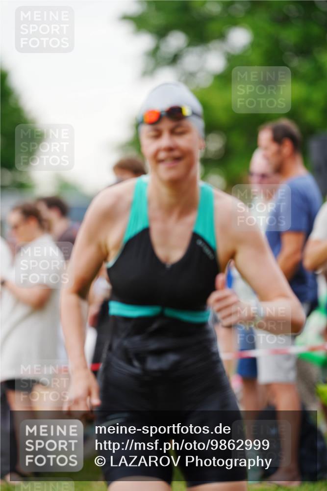 21.06.2026 - 29. Vierlanden-Triathlon LAZAROV Photography http://msf.ph/oto/9862999 21.06.2026 10:15:32 Schwimmen 496, 584, 614, 621 meine-sportfotos.de