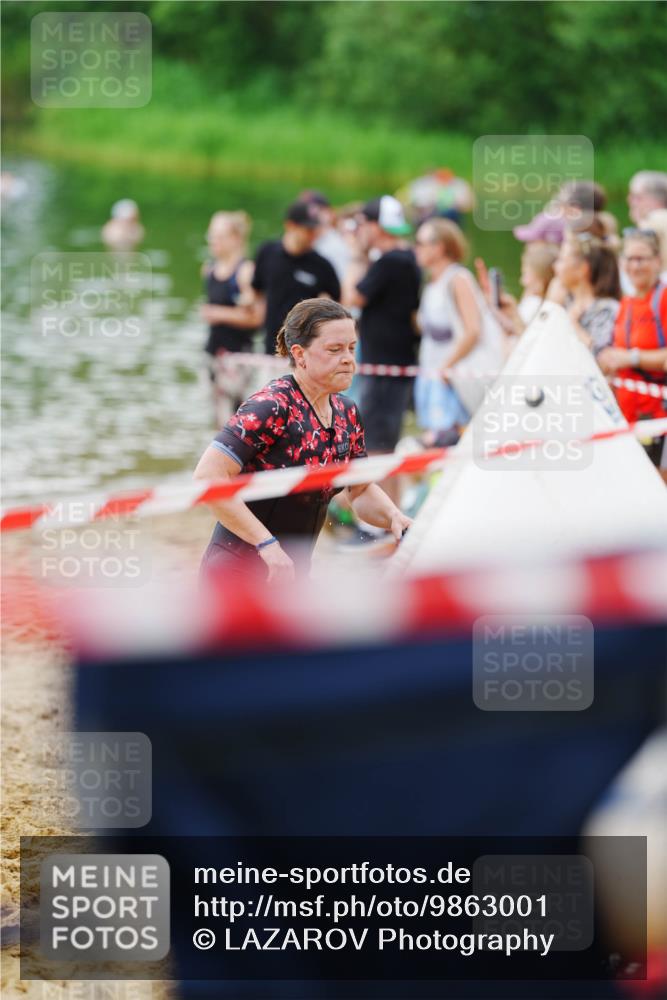 21.06.2026 - 29. Vierlanden-Triathlon LAZAROV Photography http://msf.ph/oto/9863001 21.06.2026 10:15:55 Schwimmen 552, 562 meine-sportfotos.de