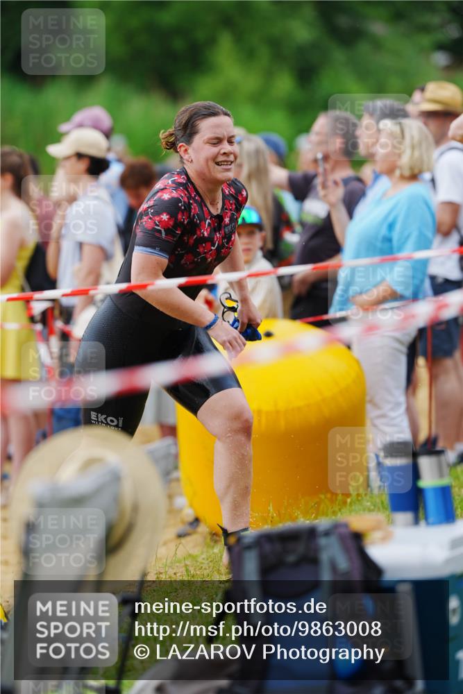 21.06.2026 - 29. Vierlanden-Triathlon LAZAROV Photography http://msf.ph/oto/9863008 21.06.2026 10:15:56 Schwimmen 552, 562 meine-sportfotos.de