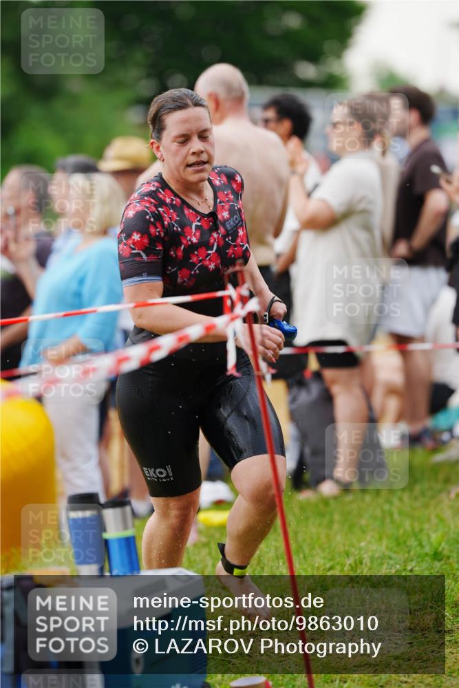 21.06.2026 - 29. Vierlanden-Triathlon LAZAROV Photography http://msf.ph/oto/9863010 21.06.2026 10:15:57 Schwimmen 552, 562 meine-sportfotos.de