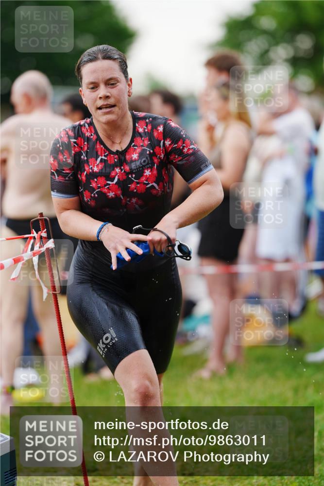 21.06.2026 - 29. Vierlanden-Triathlon LAZAROV Photography http://msf.ph/oto/9863011 21.06.2026 10:15:57 Schwimmen 552, 562 meine-sportfotos.de