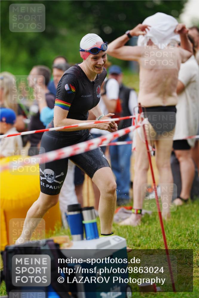 21.06.2026 - 29. Vierlanden-Triathlon LAZAROV Photography http://msf.ph/oto/9863024 21.06.2026 10:16:09 Schwimmen 587 meine-sportfotos.de