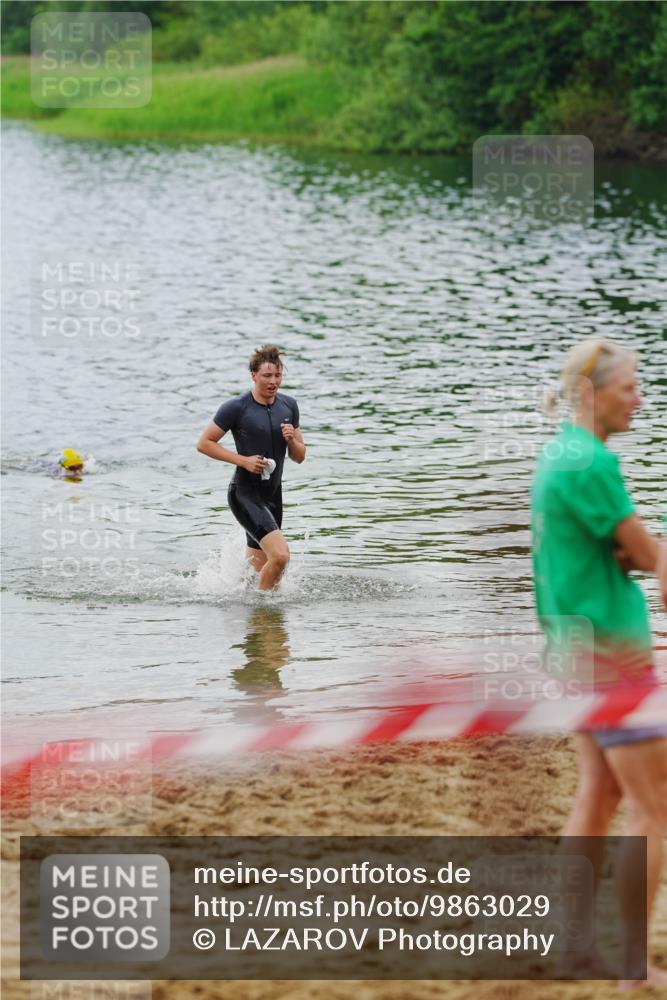 21.06.2026 - 29. Vierlanden-Triathlon LAZAROV Photography http://msf.ph/oto/9863029 21.06.2026 10:16:26 Schwimmen 383 meine-sportfotos.de