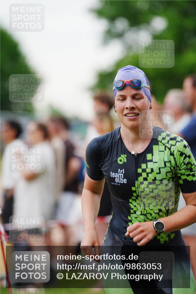 21.06.2026 - 29. Vierlanden-Triathlon LAZAROV Photography http://msf.ph/oto/9863053 21.06.2026 10:16:47 Schwimmen 328, 384, 388, 506, 540, 577, 604, 613, 622 meine-sportfotos.de