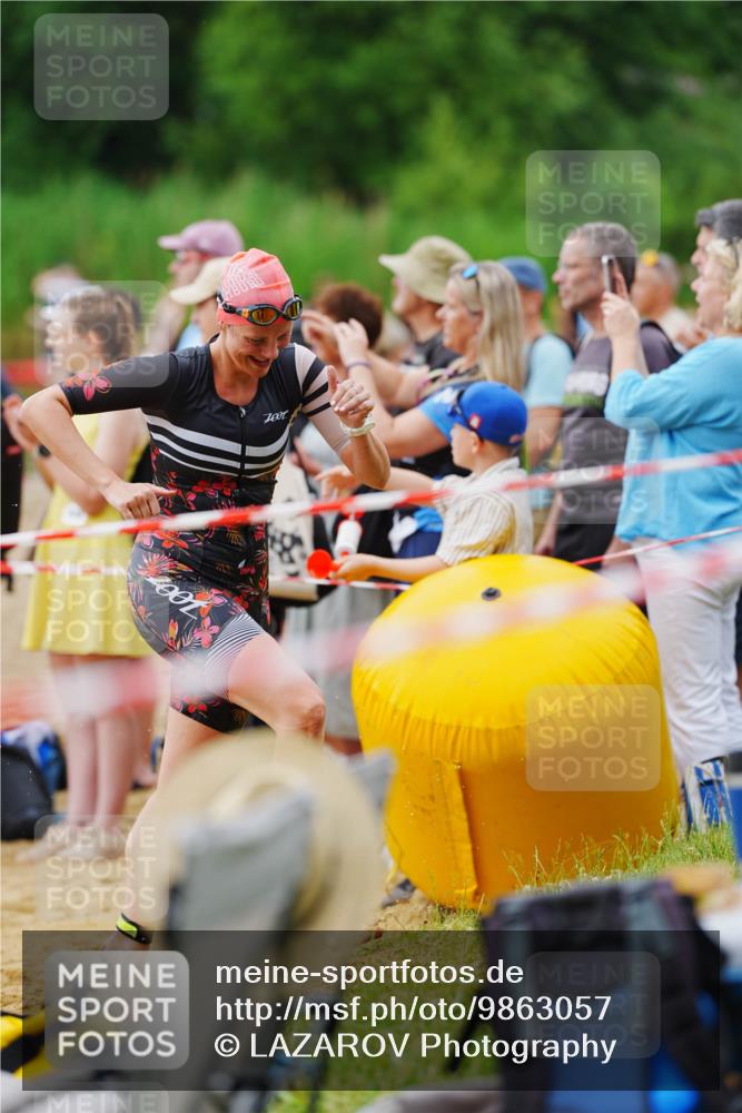 21.06.2026 - 29. Vierlanden-Triathlon LAZAROV Photography http://msf.ph/oto/9863057 21.06.2026 10:16:52 Schwimmen 328, 388, 485, 506, 536, 538, 577, 604, 613, 622 meine-sportfotos.de