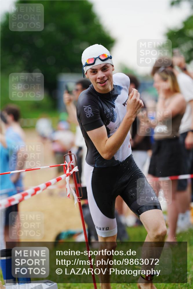 21.06.2026 - 29. Vierlanden-Triathlon LAZAROV Photography http://msf.ph/oto/9863072 21.06.2026 10:17:05 Schwimmen 374, 388, 480, 485, 506, 515, 536, 538 meine-sportfotos.de