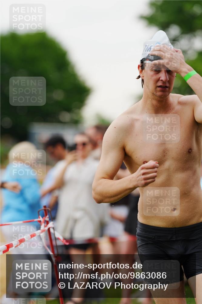 21.06.2026 - 29. Vierlanden-Triathlon LAZAROV Photography http://msf.ph/oto/9863086 21.06.2026 10:17:17 Schwimmen 386, 480, 488, 521, 530, 533, 574, 591, 602, 625 meine-sportfotos.de