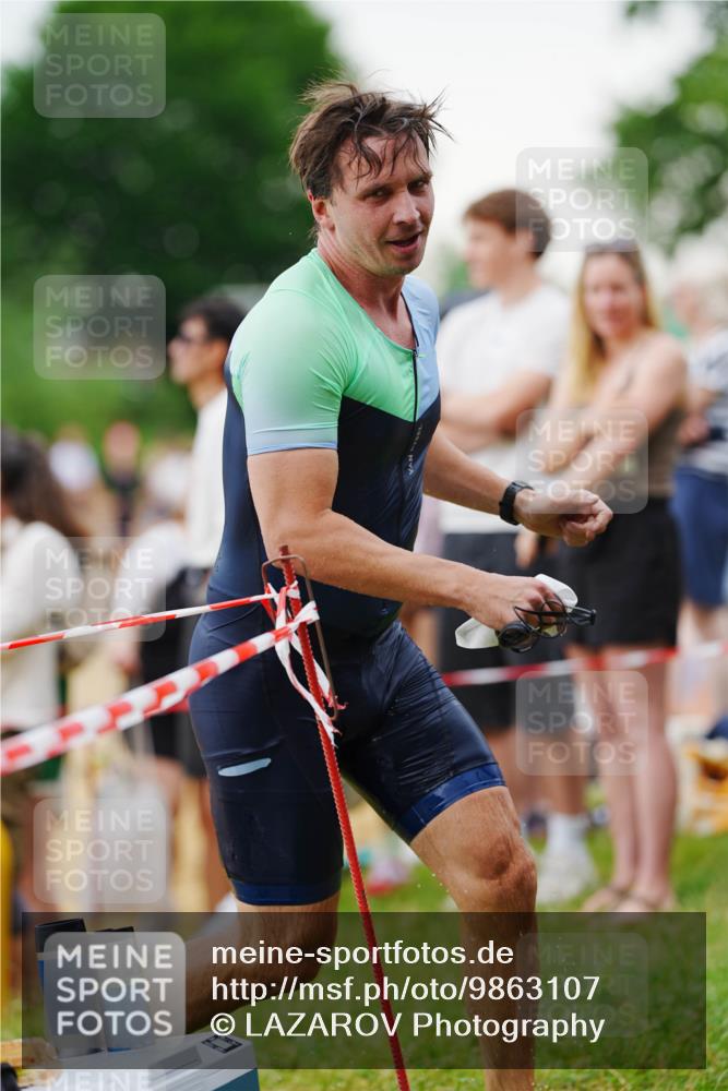 21.06.2026 - 29. Vierlanden-Triathlon LAZAROV Photography http://msf.ph/oto/9863107 21.06.2026 10:17:45 Schwimmen 353, 508, 575, 600 meine-sportfotos.de