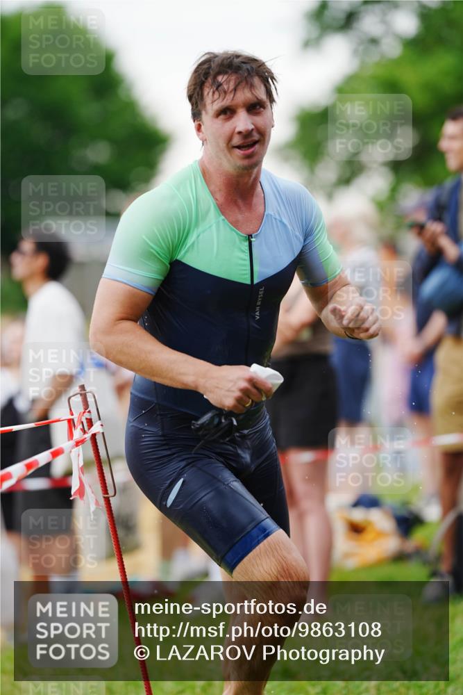 21.06.2026 - 29. Vierlanden-Triathlon LAZAROV Photography http://msf.ph/oto/9863108 21.06.2026 10:17:45 Schwimmen 353, 508, 575, 600 meine-sportfotos.de
